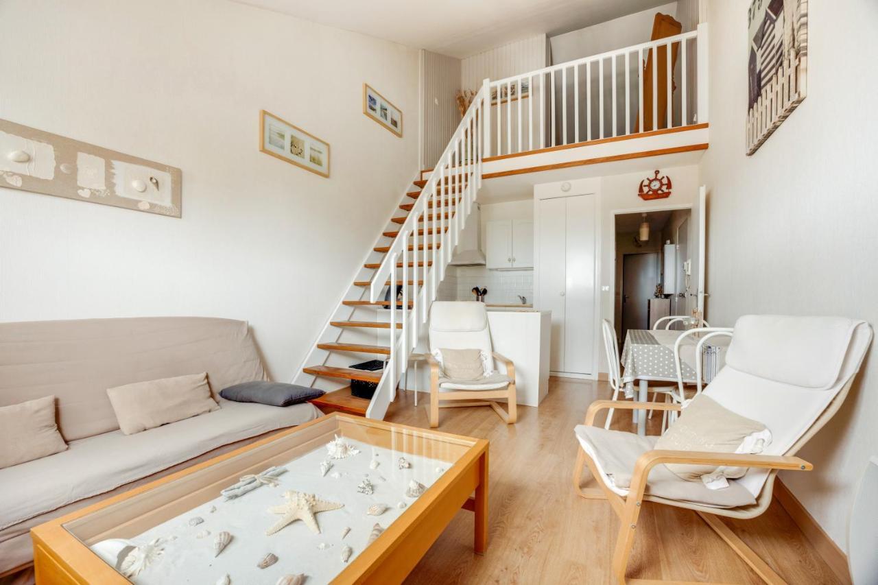 Aux Beaux Coquillages Apartment Courseulles-sur-Mer Bagian luar foto